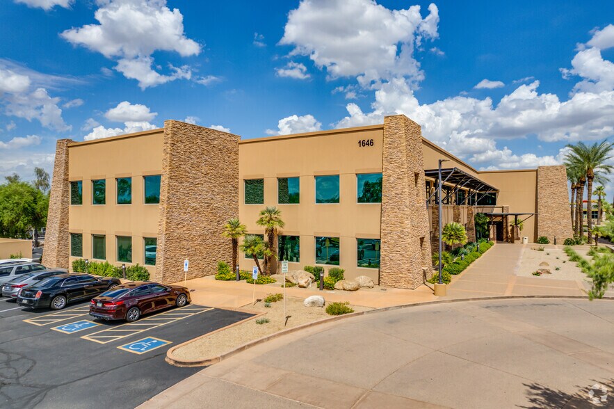 More Photos Of 1646 N Litchfield Rd, Goodyear Office For Lease