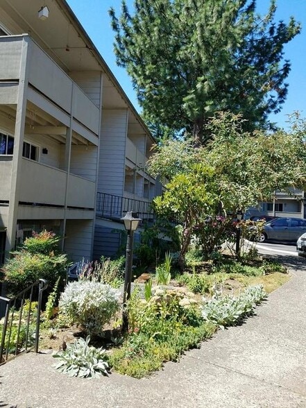 More Photos Of 1111 NE 122nd Ave, Portland Apartments For Sale