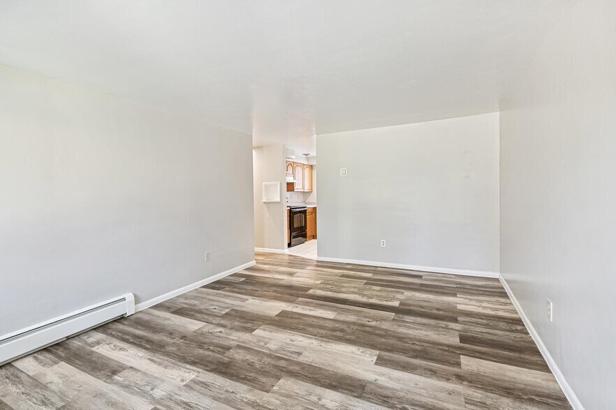 More Photos Of 1679-1695 Reed St, Lakewood Apartments For Sale