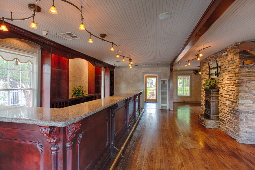 More Photos Of 41955 Main St, Temecula Freestanding For Sale