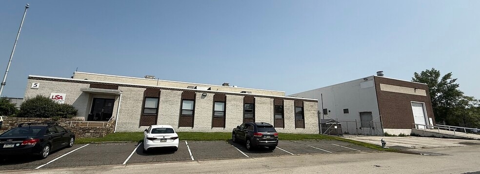 Primary Photo Of 5 Horne Dr, Folcroft Warehouse For Sale