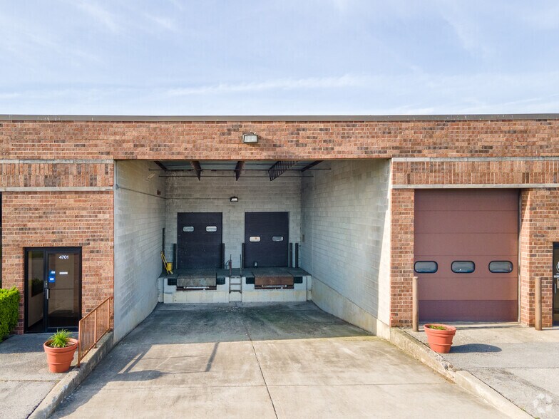 More Photos Of 13520-13538 Kenton Ave, Crestwood Unknown For Lease