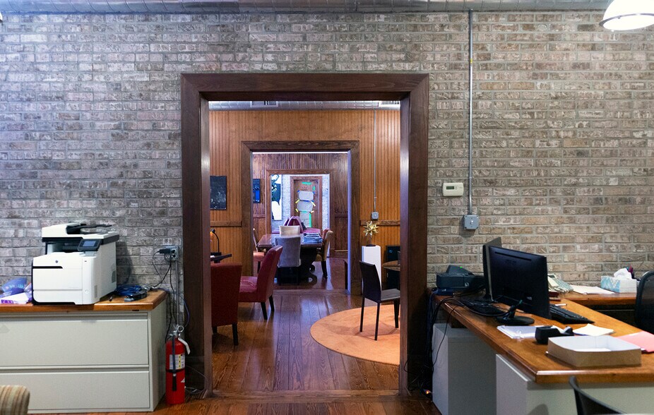 More Photos Of 210 W Lincoln Ave, Mount Vernon Warehouse For Sale