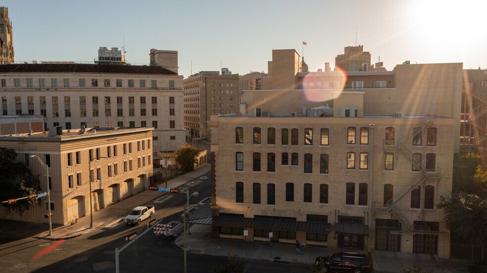 More Photos Of 219 N Alamo St, San Antonio Office For Sale