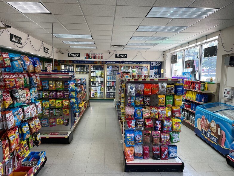 More Photos Of 364 Miracle Mile, Lebanon Service Station For Sale