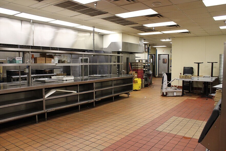 More Photos Of 1 S Main St, Las Vegas Hotel For Lease