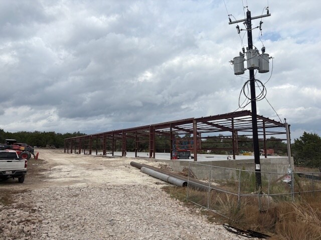 More Photos Of 9204 Rod Rd, Austin Warehouse For Sale