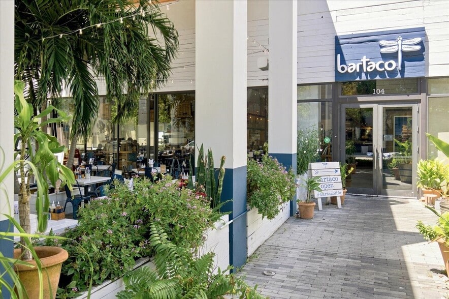 More Photos Of 2920-2950 NE 207th St, Aventura Unknown For Lease