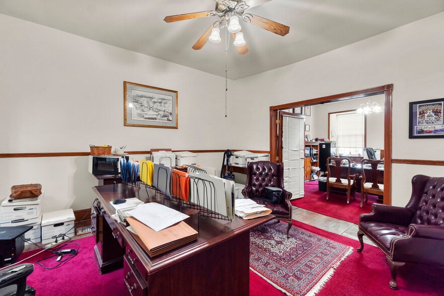 More Photos Of 8298 Main St, Ellicott City Office For Sale