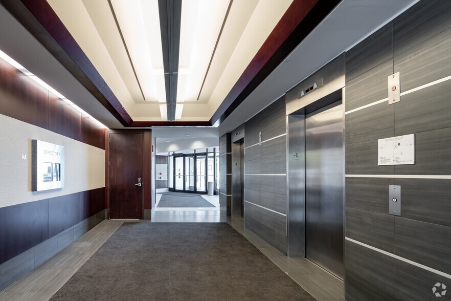 More Photos Of 3310 W Big Beaver Rd, Troy Unknown For Lease