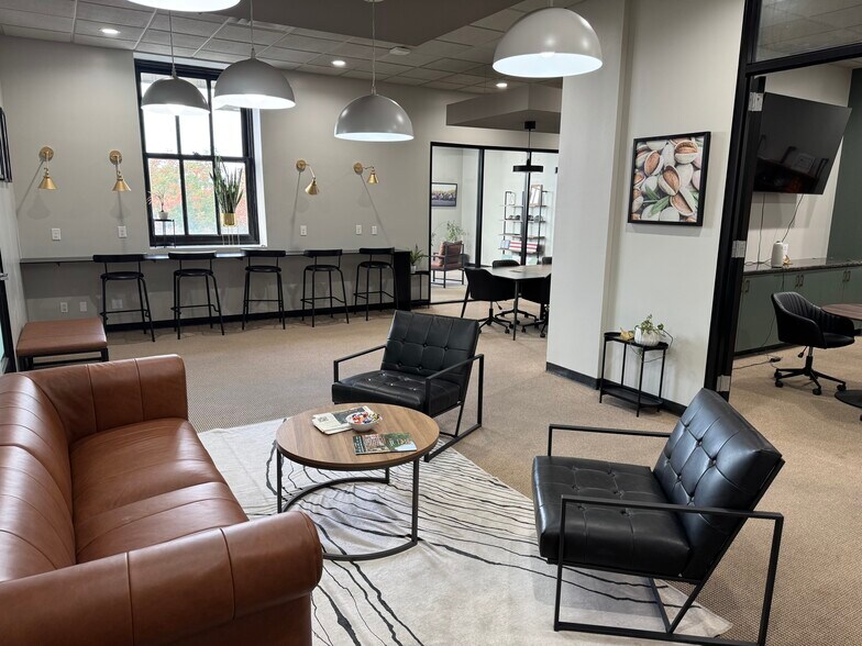 Primary Photo Of 1012 11th St, Modesto Office For Lease