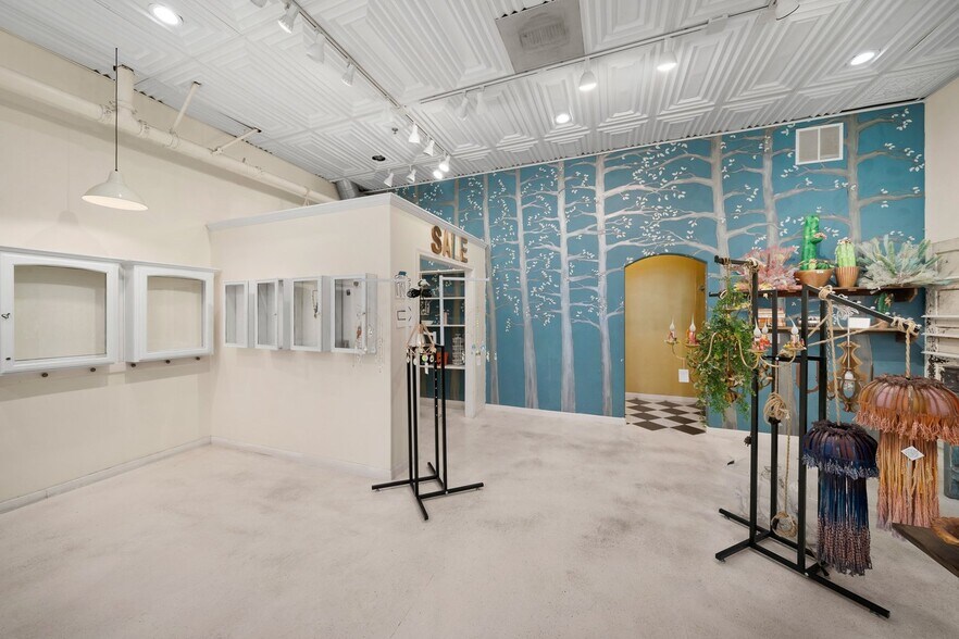 More Photos Of 1211 Pine St, Paso Robles Storefront For Lease