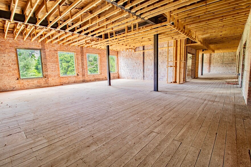 More Photos Of 5961 14th St, Detroit General Retail For Sale