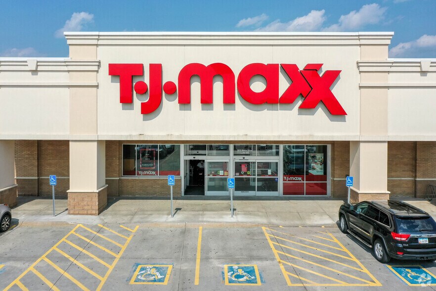 More Photos Of 3700 Metro Dr, Council Bluffs Unknown For Sale