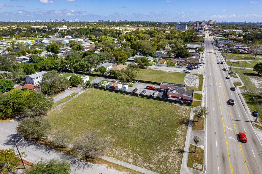More Photos Of 1113 NW 79th St, Miami General Retail For Lease
