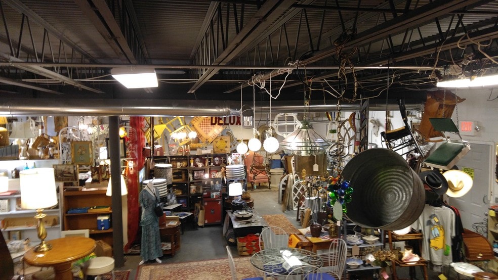 More Photos Of 2272 Lawrenceville Hwy, Decatur Freestanding For Lease