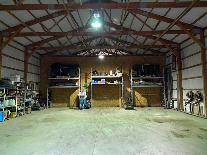 More Photos Of 400 Railroad St, Pittsburgh Warehouse For Lease
