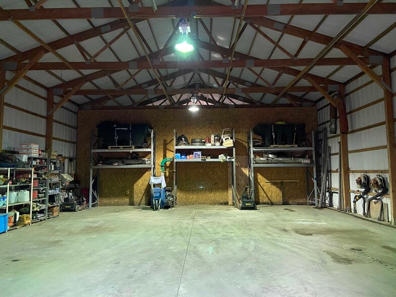 More Photos Of 400 Railroad St, Pittsburgh Warehouse For Lease