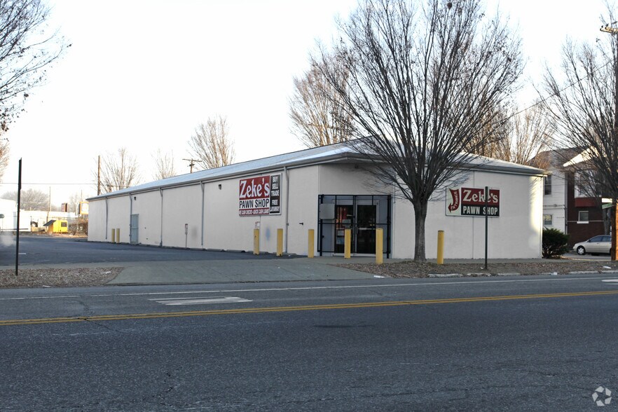 Primary Photo Of 2301 W Market St, Louisville Freestanding For Sale