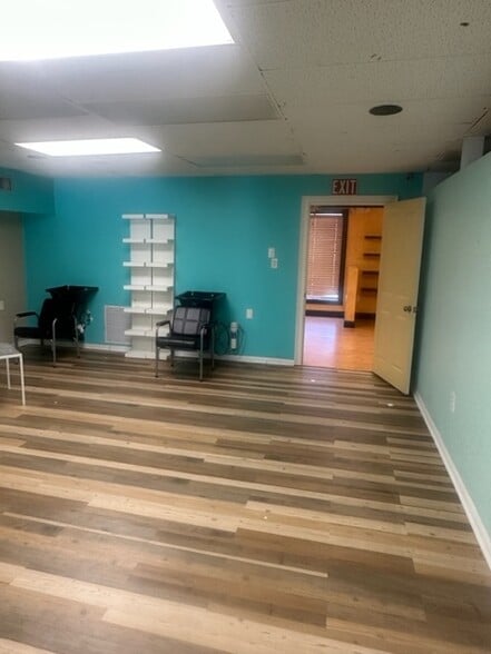 More Photos Of 3576 Webber St, Sarasota Freestanding For Sale