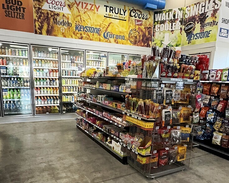 More Photos Of 857 S 2nd Ave, Walla Walla Service Station For Sale