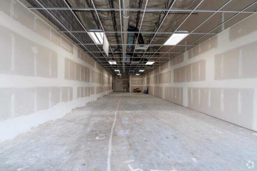 More Photos Of 1498 E Main St, Cottage Grove Storefront For Sale