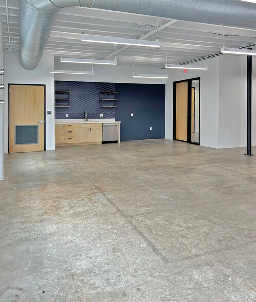 More Photos Of 1224 Houston Ave, Houston Loft Creative Space For Lease