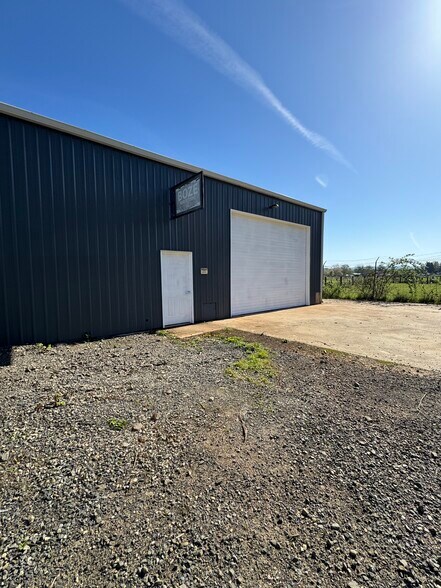 More Photos Of 76346 Barton Rd, Rainier Warehouse For Sale