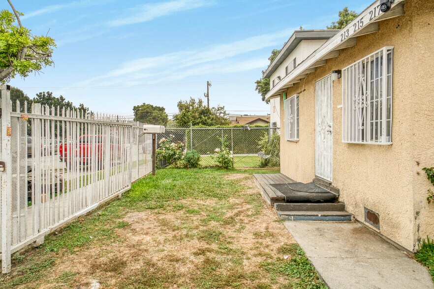 More Photos Of 213 E 87th Pl, Los Angeles Multifamily For Sale