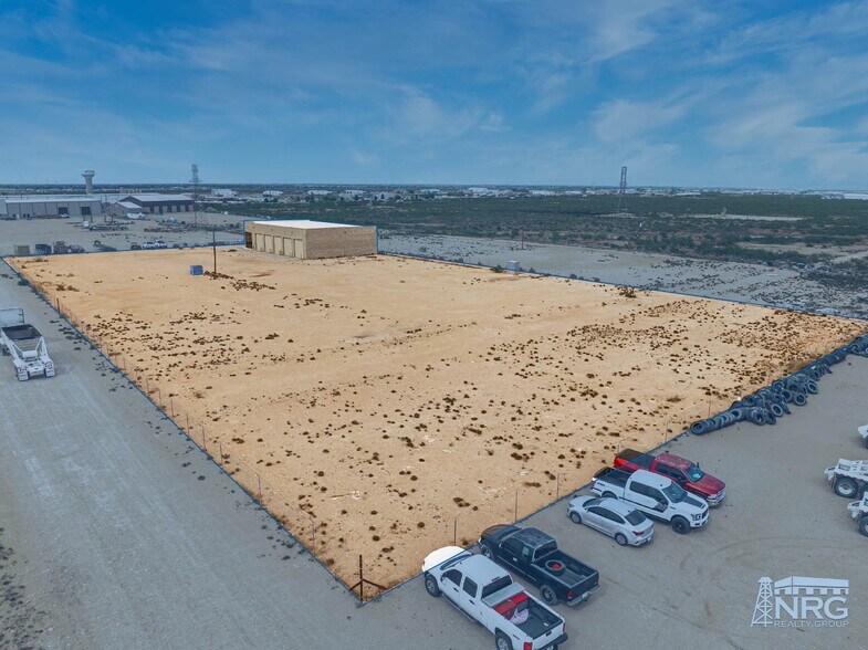 More Photos Of 1881 S Redline Ave, Odessa Warehouse For Lease