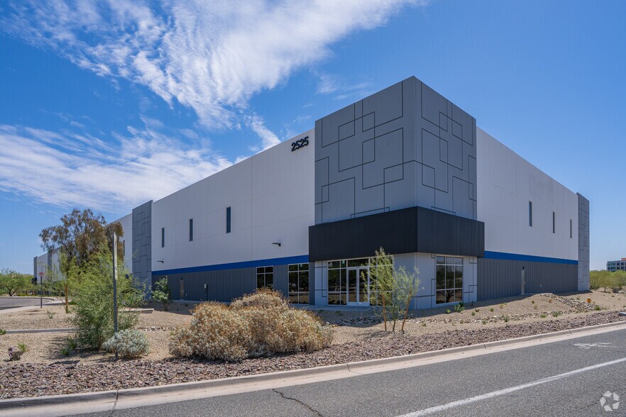 More Photos Of 2415-2335 W Corporate Center Dr, Phoenix Unknown For Lease