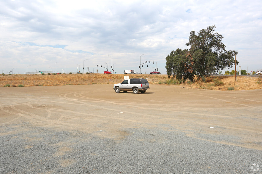 Primary Photo Of 10555 12th Ave, Hanford Land For Lease