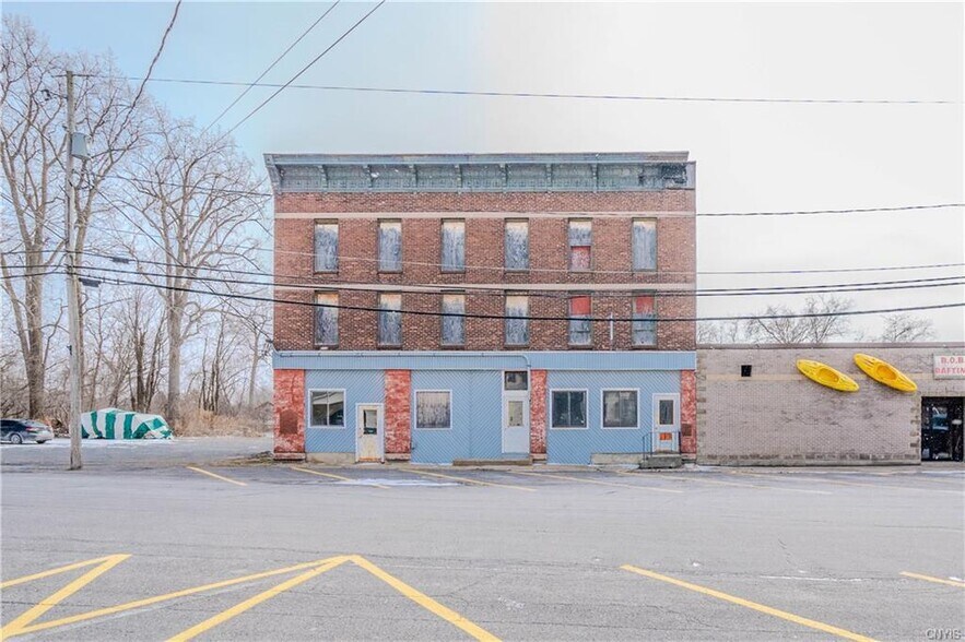 More Photos Of 120-124-128 William St, Dexter Flex For Sale