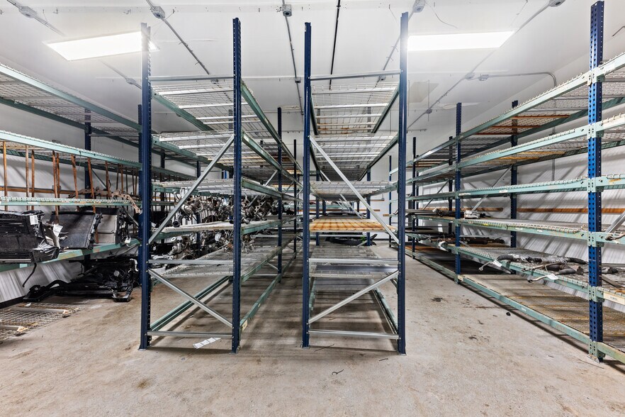 More Photos Of 14286 Meyers Rd, Detroit Industrial For Sale