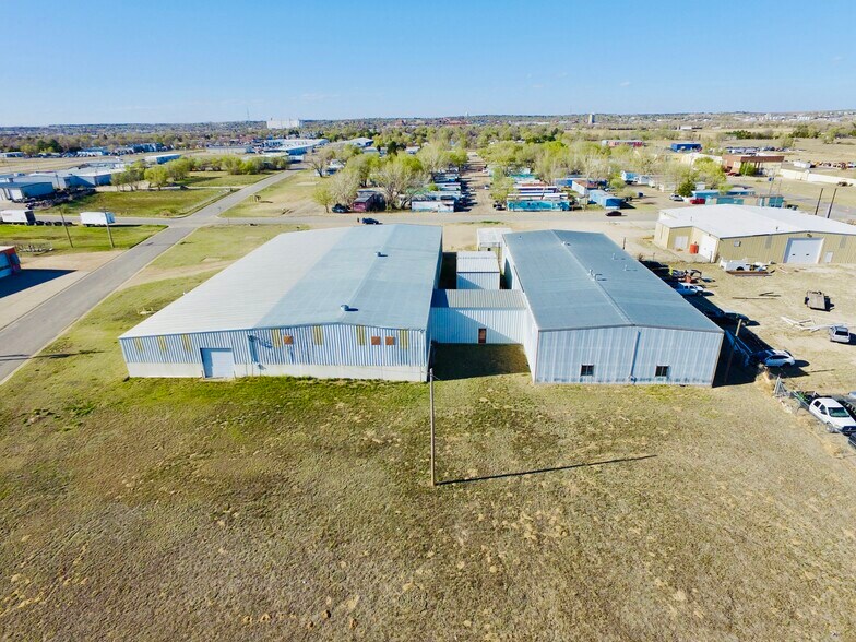 More Photos Of 1302 Rath Ave, Dodge City Distribution For Sale