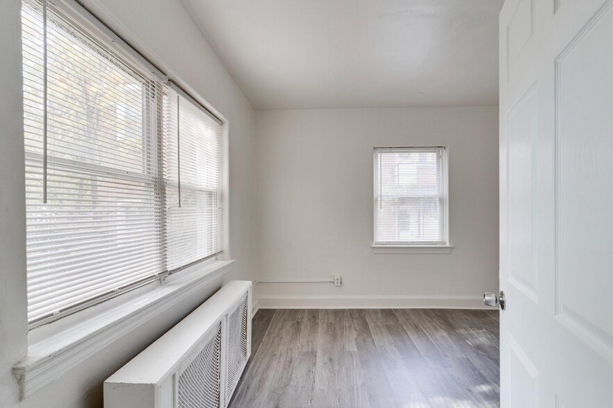 More Photos Of 337 Delafield Plz NW, Washington Apartments For Sale