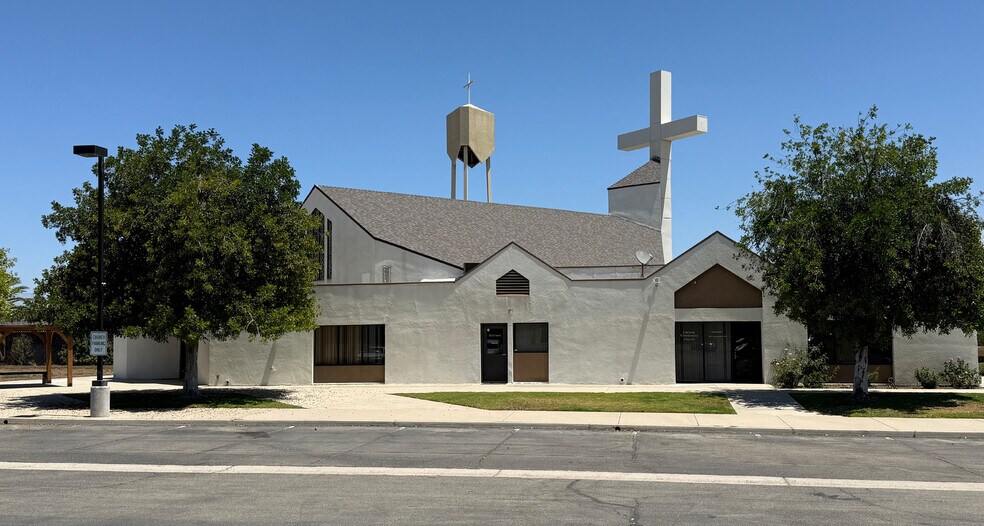 Primary Photo Of 1504 Taber St, Corona Religious Facility For Lease