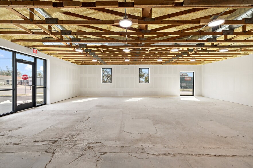 More Photos Of 301-303 Elliott St, Taylor Office For Lease