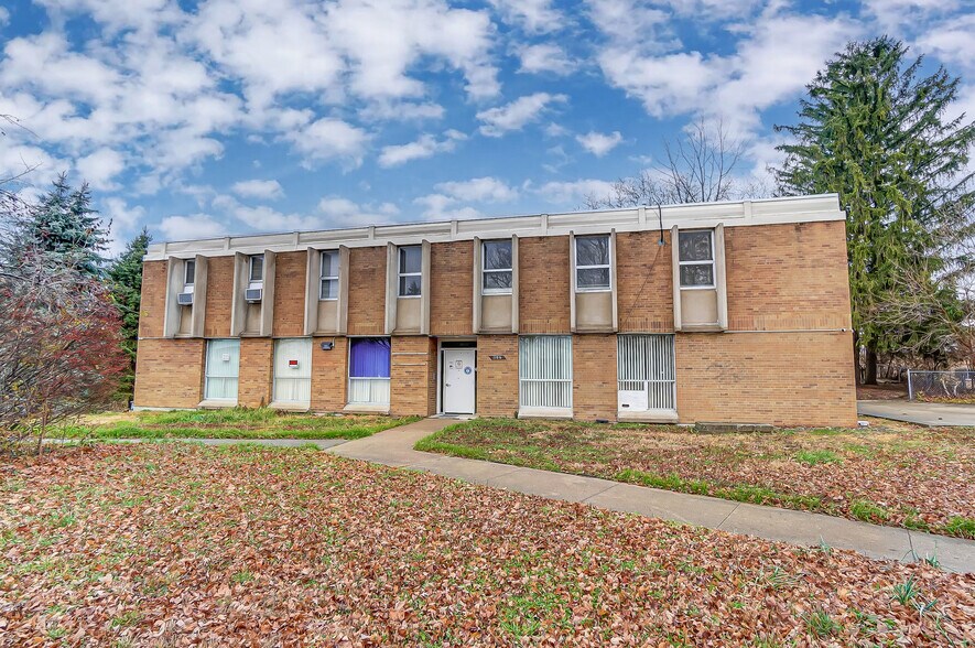 Primary Photo Of 1106 E High St, Springfield Schools For Sale