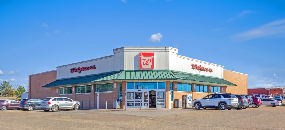 Primary Photo Of 1628 Simpson Highway 49, Magee Drugstore For Sale