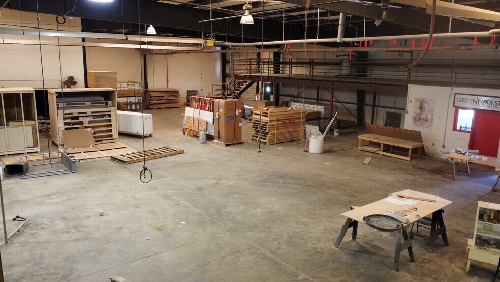 More Photos Of 2615 Elmhurst Ln, Portsmouth Warehouse For Lease