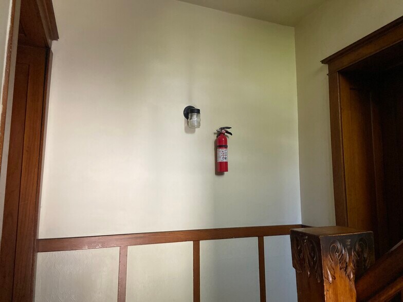 More Photos Of 4832 W Montrose Ave, Chicago Apartments For Sale