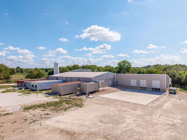 Primary Photo Of 1005 NW 4th St, Hubbard Warehouse For Sale