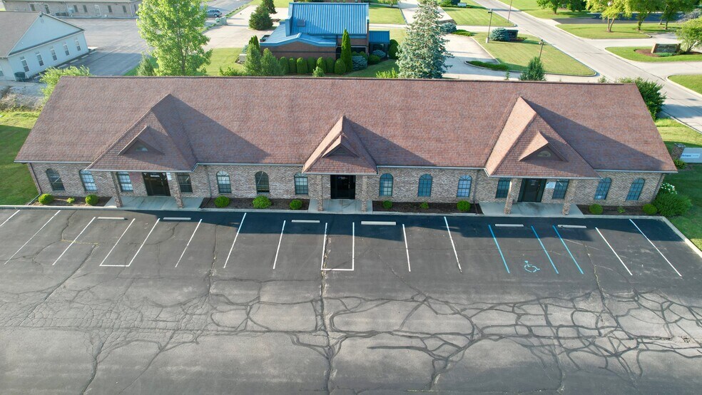 Primary Photo Of 3621 N Everbrook Ln, Muncie Office For Sale