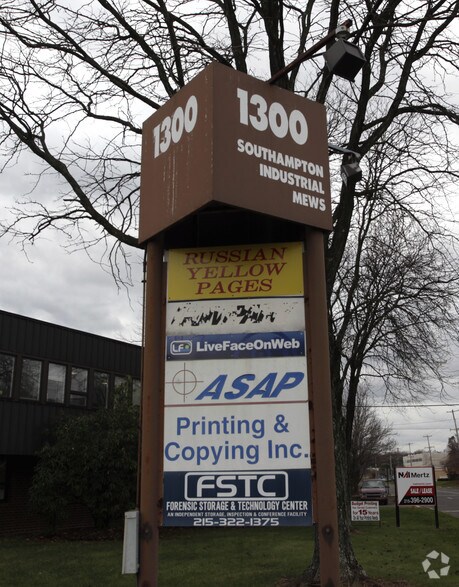 More Photos Of 1300 Industrial Blvd, Southampton Light Distribution For Sale