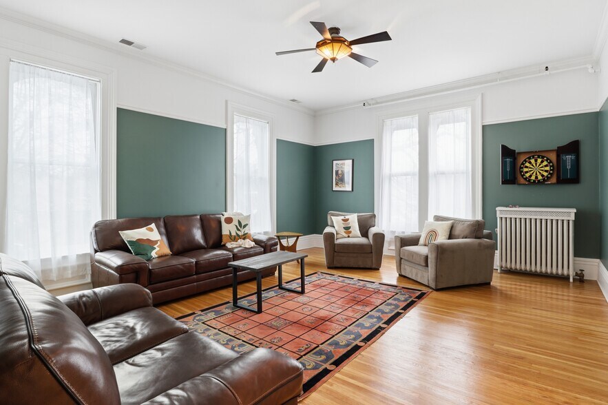 More Photos Of 1 E Church St, Fairport Restaurant For Sale