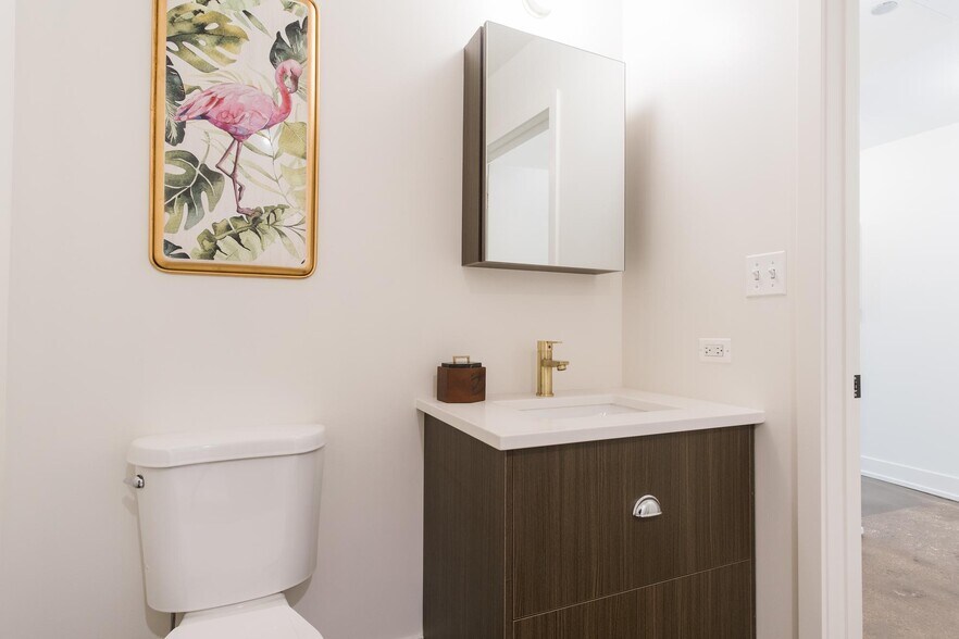 More Photos Of 30 E Adams St, Chicago Apartments For Lease