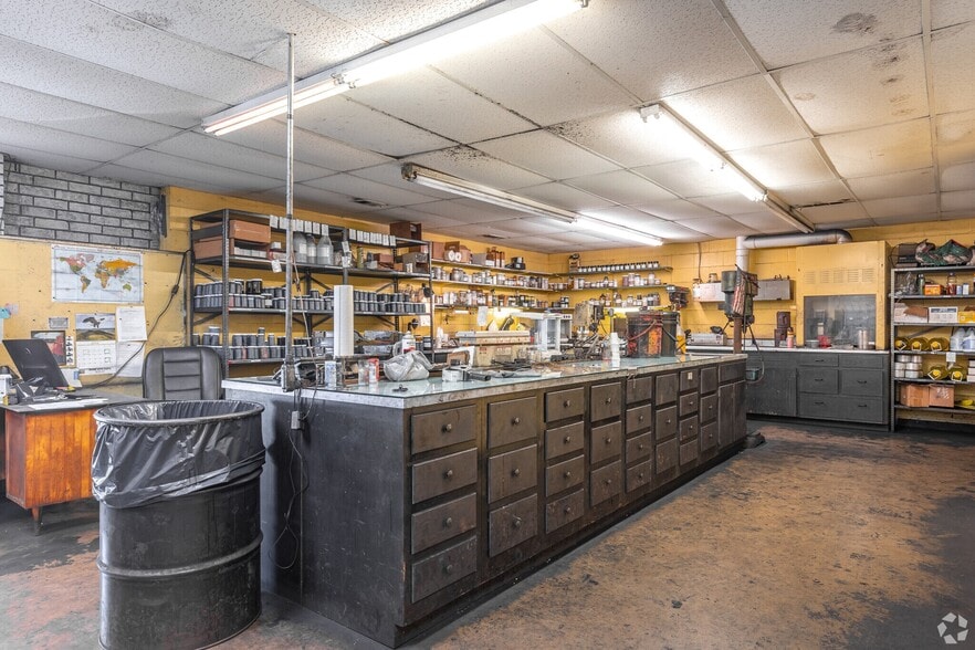 More Photos Of 508 Industrial Blvd, Atlanta Industrial For Sale