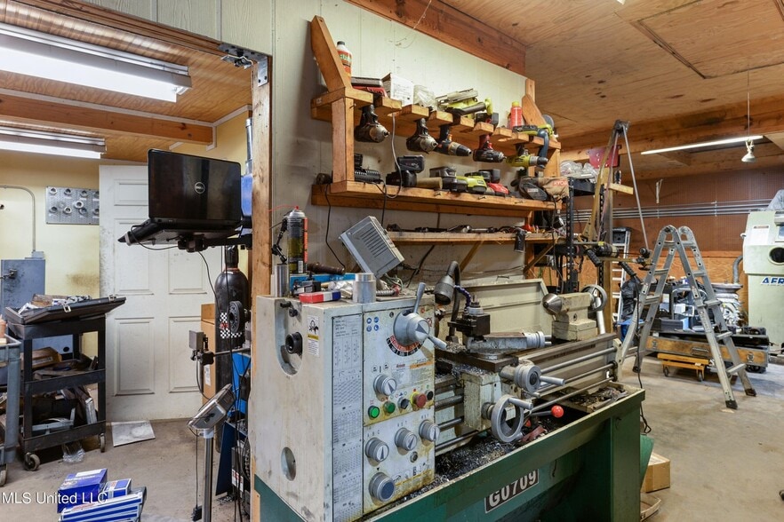 More Photos Of 526 Main St, Bay Saint Louis Warehouse For Sale