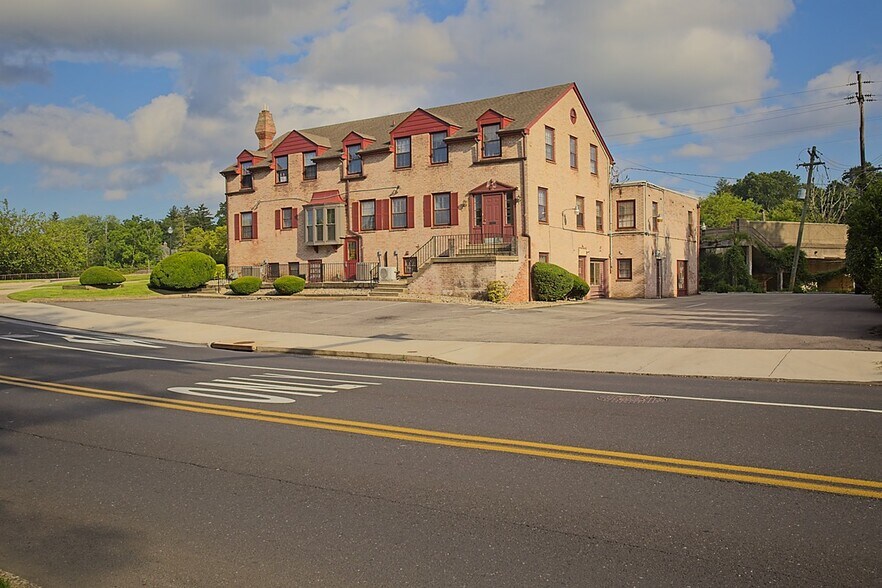 More Photos Of 766 Old York Rd, Jenkintown Medical For Sale